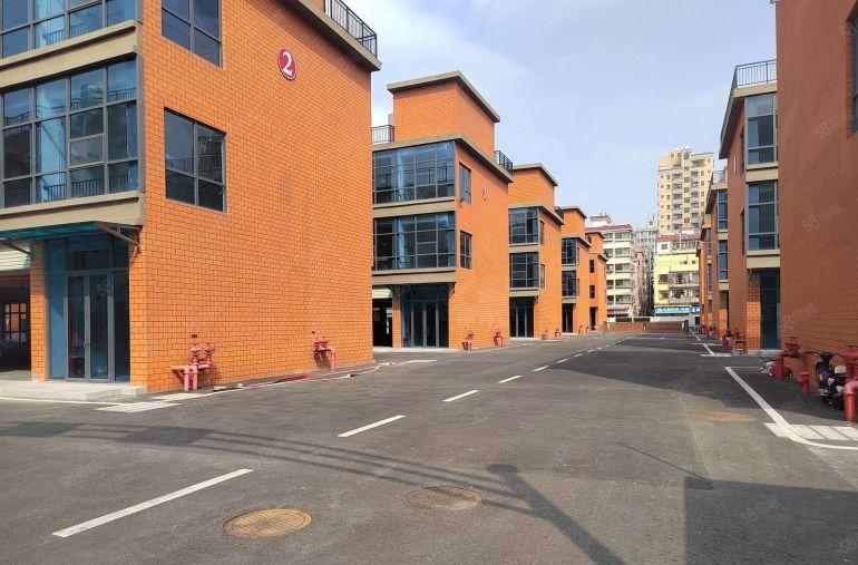 龙华天虹商场附近金典小独栋2250平米招租