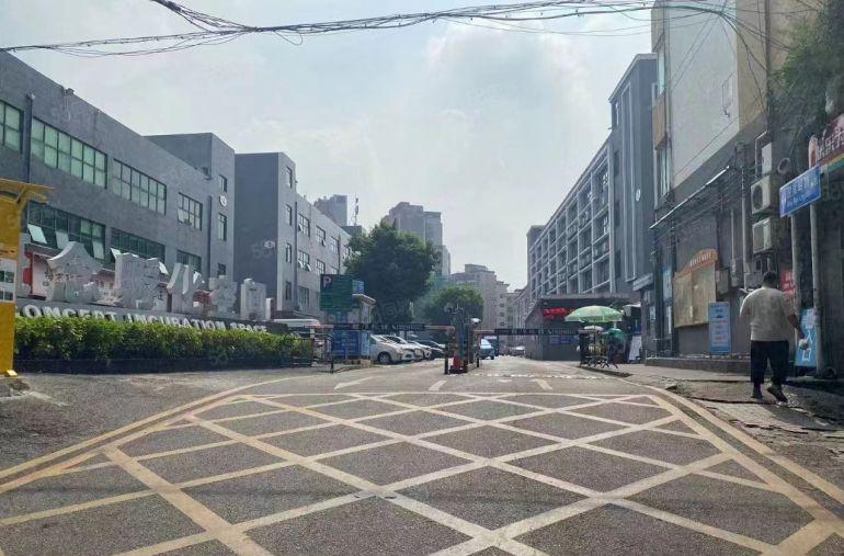 龙华一楼厂房工业园出租仓库35元地铁口房东直租200至400