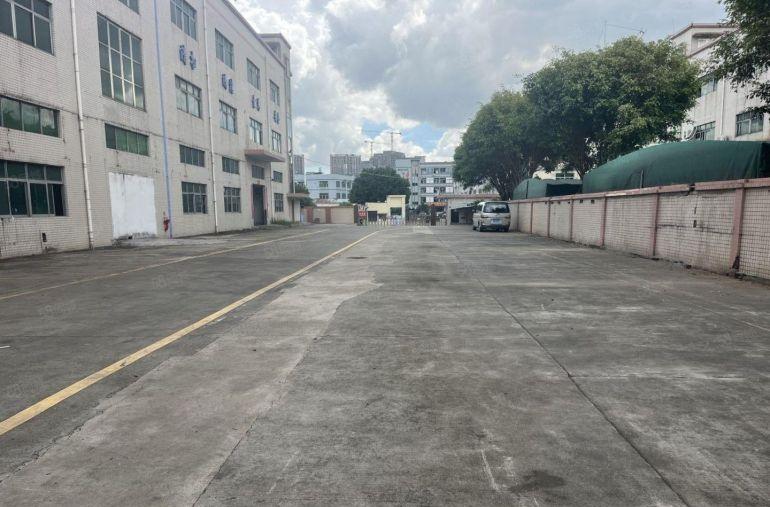 观澜地铁口村委独院红本仓库厂房10800平一楼200平起分租