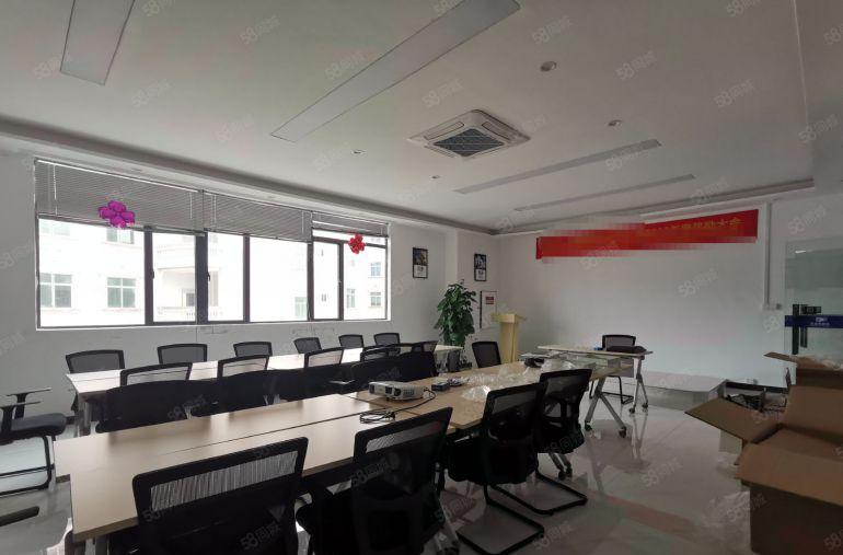 龙华大浪1000平原房东精装修红本厂房出租地铁口附近交通便利