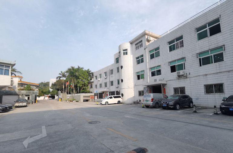 观澜牛湖地铁口附近一楼厂房出租带装修水电齐全900平米可分租