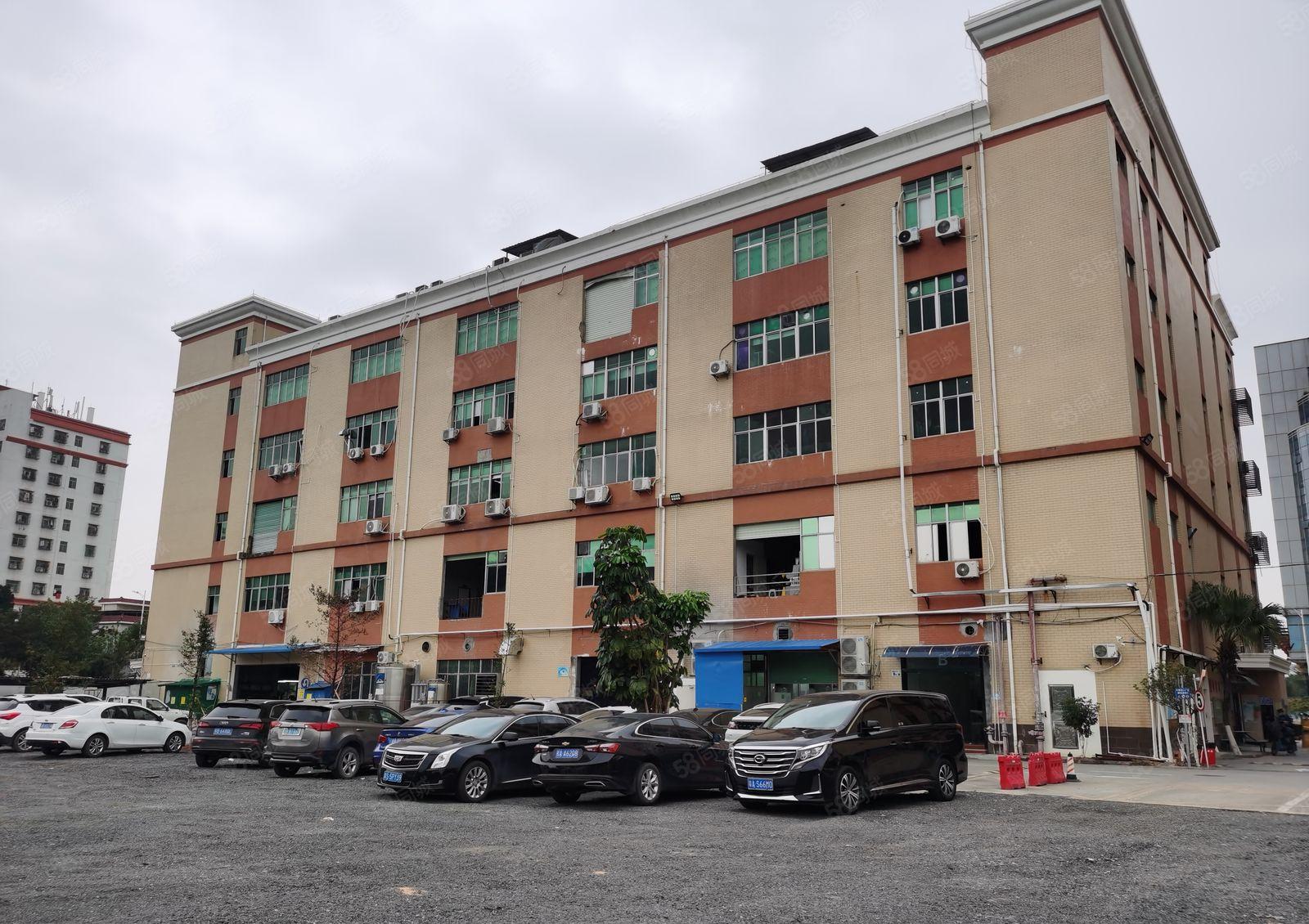 观澜章阁大富工业区楼上500平米厂房出租，有简单装修水电齐全