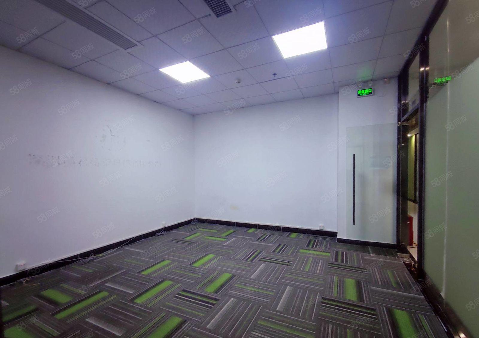 龙华民治万众城3000平精装办公仓库，30平起分