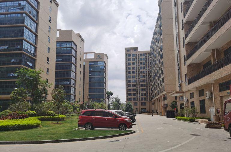 龙华观澜原房东19元厂房仓库一楼楼上2000平200平分租