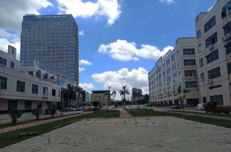 地铁口观澜新田工业园厂房仓库出租空地大公摊小可100平起分租