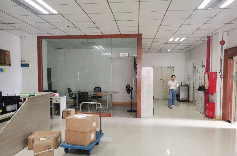 观澜汽车站附近原房东3楼整层800平厂房出租公摊小300起租