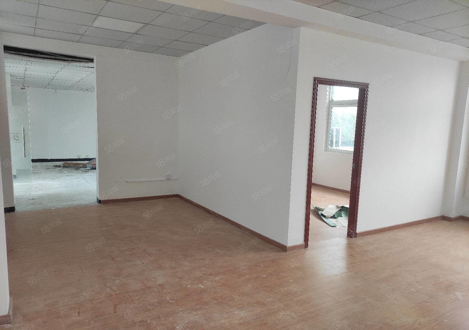 龙华民治展滔大厦附近精装修厂房120平米出租