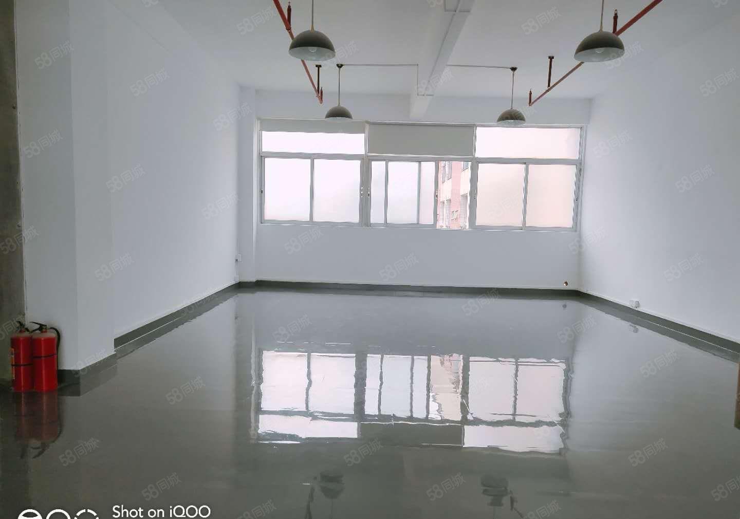 龙华清湖全新装修楼上120平办公厂房出租