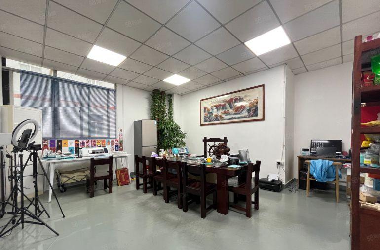 龙华大浪580平原房东工业园低价厂房仓库出租带现成装修