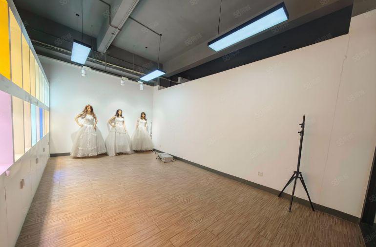 观澜樟坑径轻轨站1600平精装修无尘车间厂房仓库出租无转让费