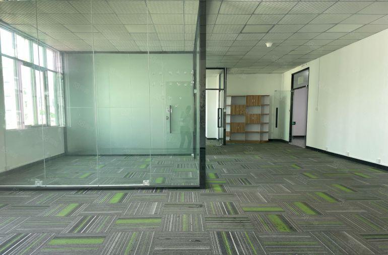 油松300平方米精装修办公室厂房出租 拎包入驻