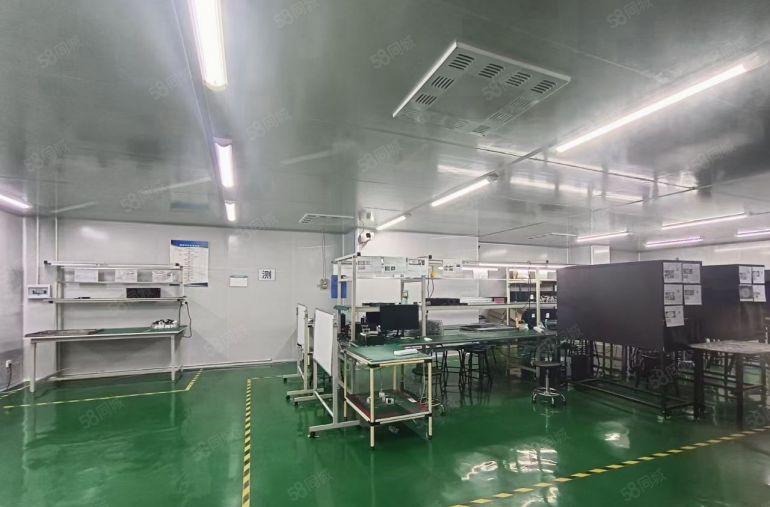 观澜桂花无尘车间出租，前台办公室水电齐全，一整层2500平米