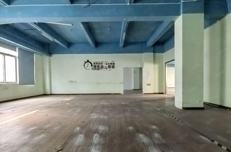 龙华清湖地铁站独门独院5000平厂房出租适合生产研发办公仓库