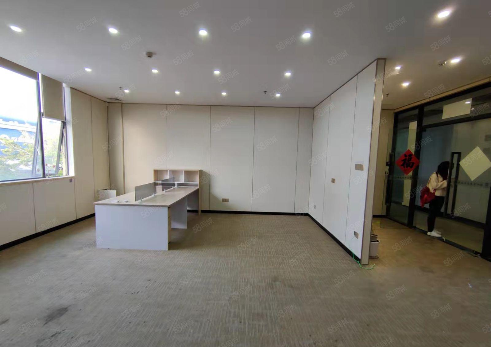 龙华大浪商业中心附近160平精装写字楼厂房出租21格局