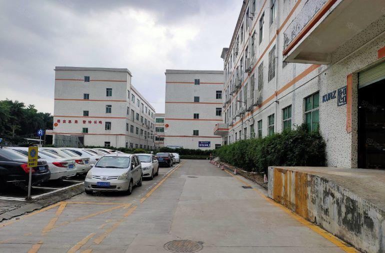 龙华清湖带装修1200平厂房出租 可分租 工业园低价仓库出租