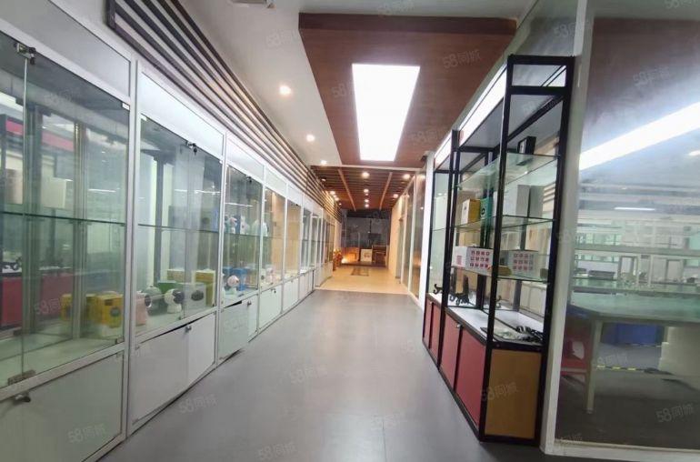 龙华大浪高新园红本独门独院6800平厂房仓库出租空地大可分组