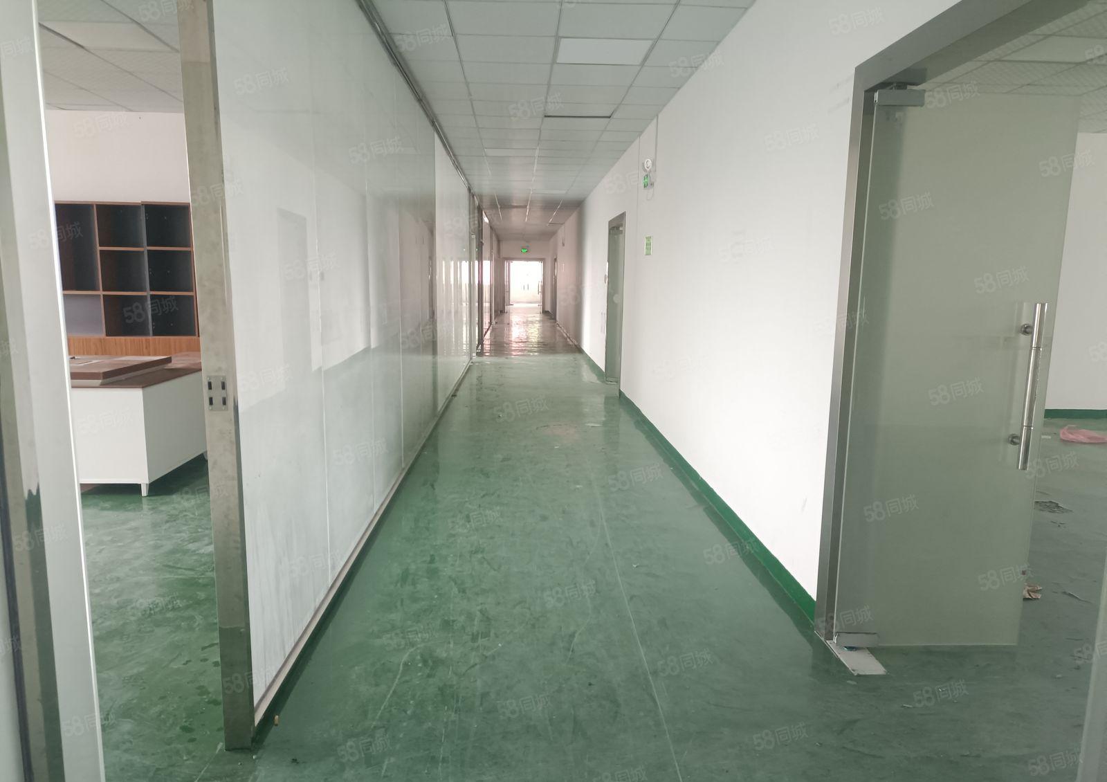 龙华原房东整栋6000平可分租200平，空地大，园区形象好。
