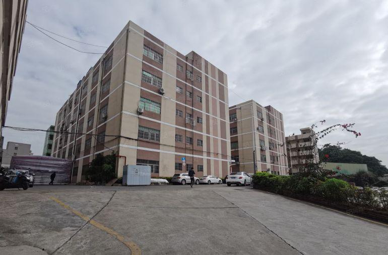 观澜大水坑小面积厂房出租，水电齐全，可分租，现成装修三吨电梯