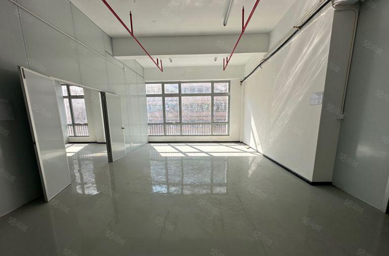 龙华大浪高新科技园3楼550平现成装修有办公室车间仓库