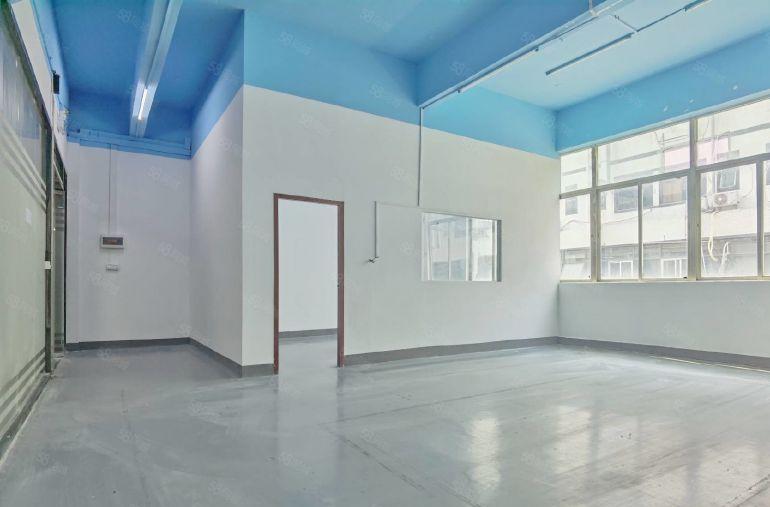 港深创新园小面积厂房，租金5600月，园区环境好