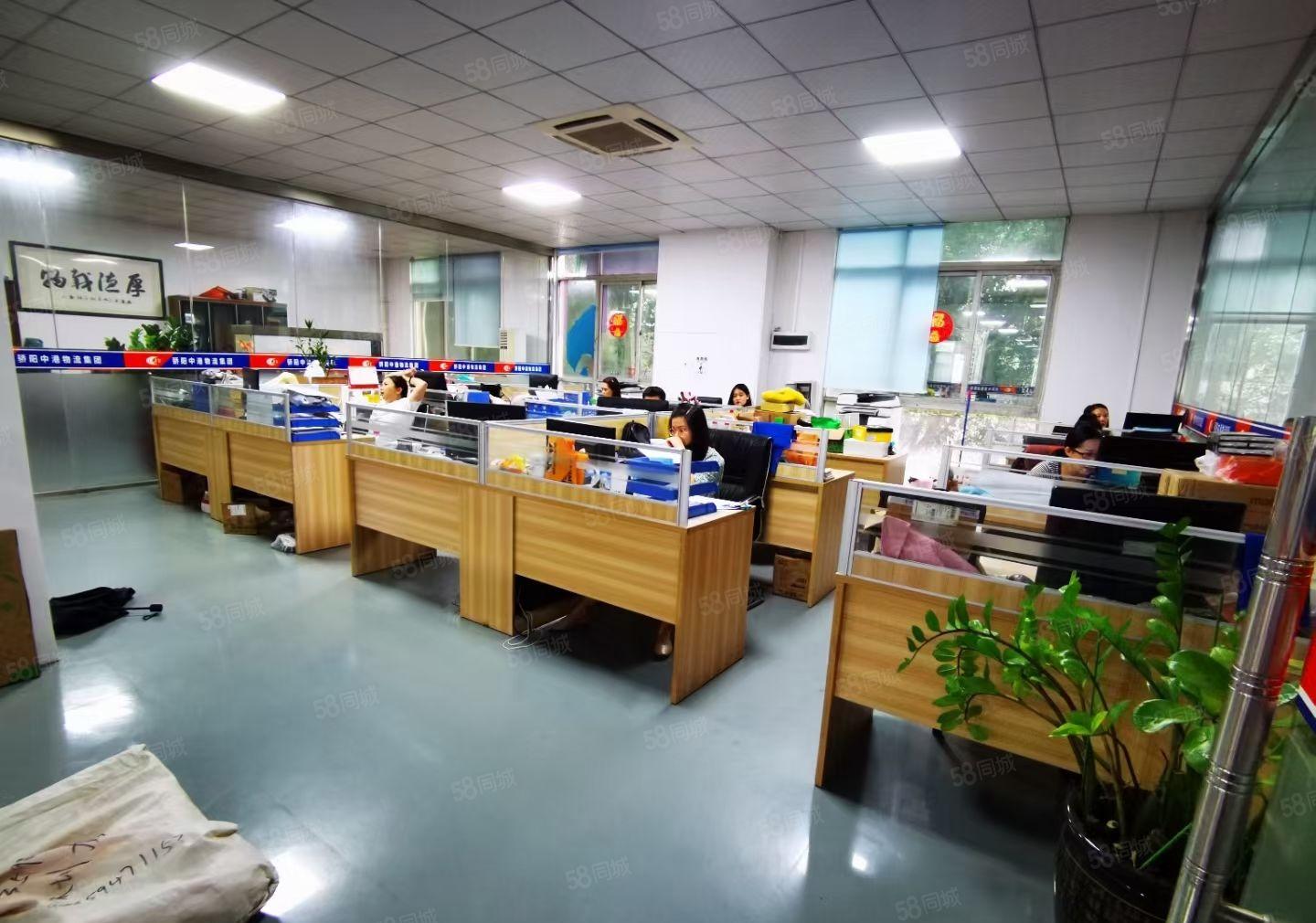 大浪南路厂房，整层精装，2100平，办公加生产，停车交通方便