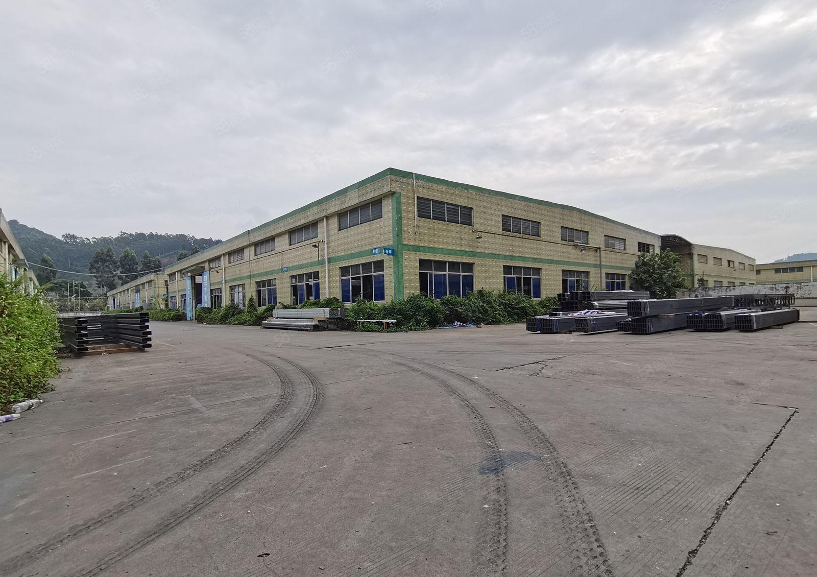 龙华大浪主干道旁！园区2300平米整层出租层高六米原房东厂房