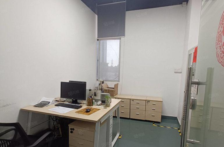 龙华21元500平竹村地铁口楼上仓库出租