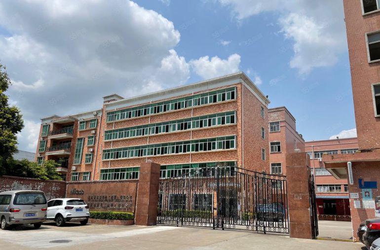 龙华观澜樟坑径原房东楼上整层1000平带精装修厂房出租