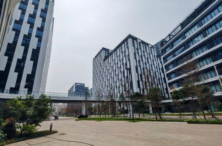 100平起租龙华民治精装修1000平厂房200平方办公室出租