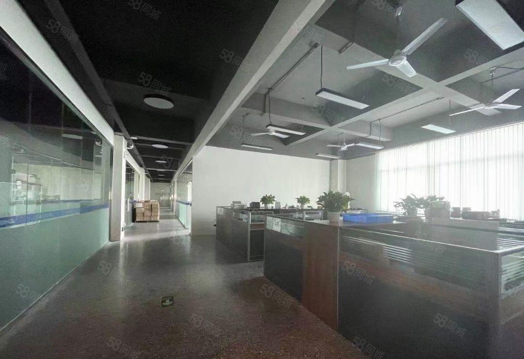 观澜樟坑径新出带办公室装修厂房楼上两层出租单层面积2950平