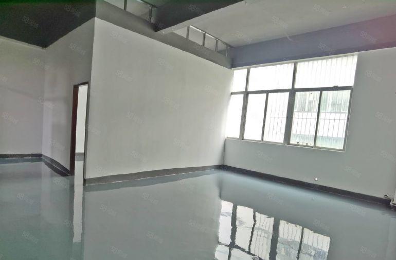 龙华大浪新百丽小面积厂房出租，280平新装修，货梯口