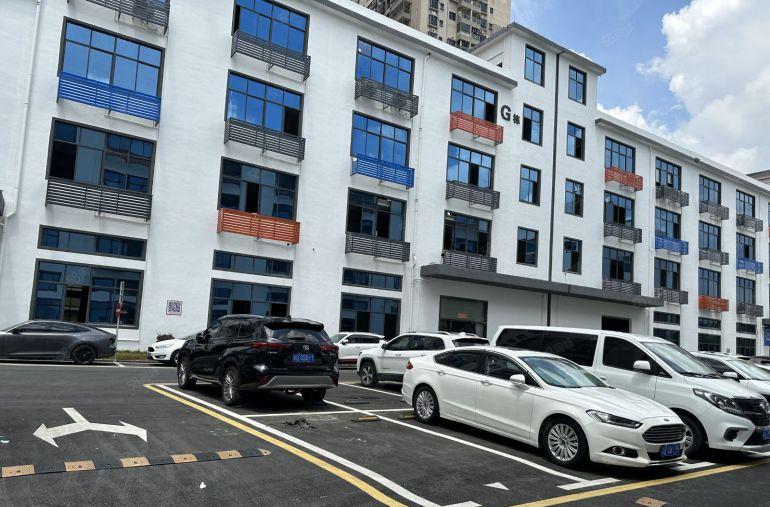 100平起租龙华大浪原房东合同可签10年电商厂房出租独栋可分