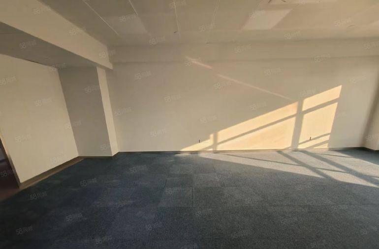 龙华大浪元芬地铁站附近原房东123平精装修写字楼厂房出租