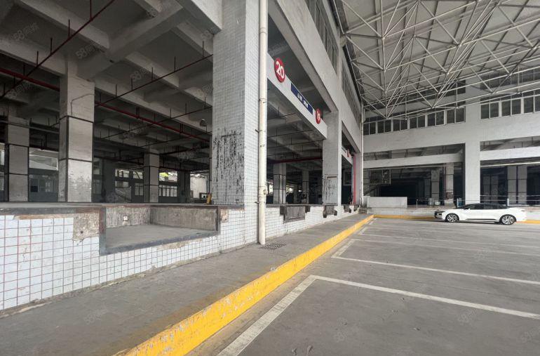 龙华元芬物流园红本厂房2100平方仓库出租带卸货平台空地超大