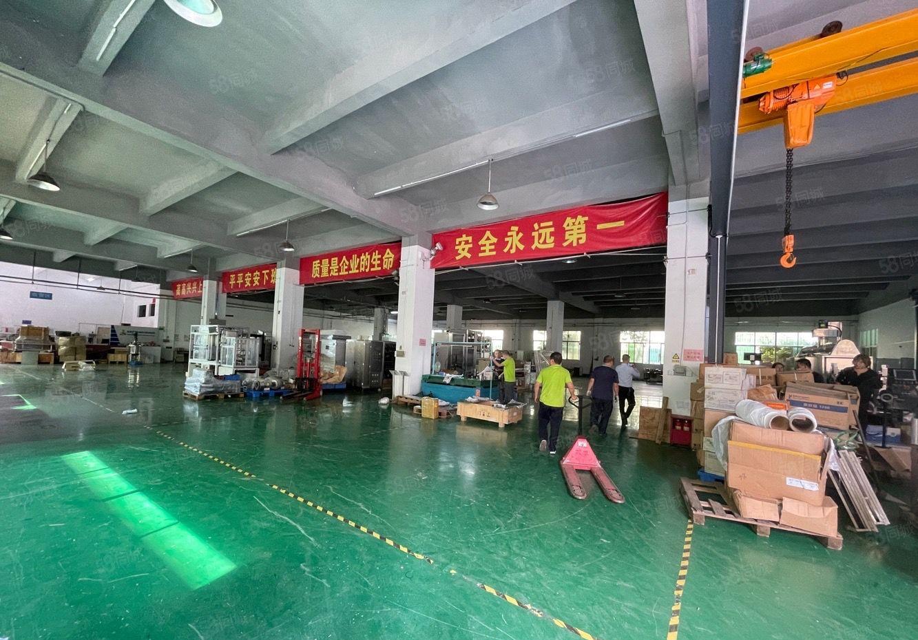 一楼厂房出租  龙华观澜工业园一楼2300平层高5.5米可分