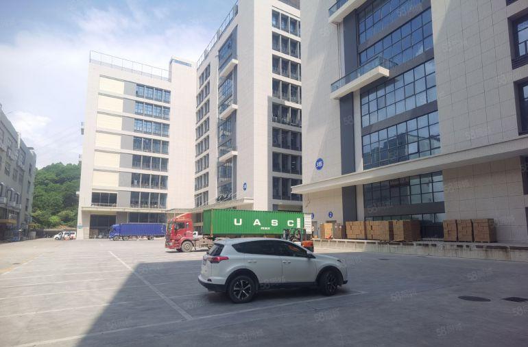 龙华观澜章阁工业区2000平方全新标准厂房出租大小可分租