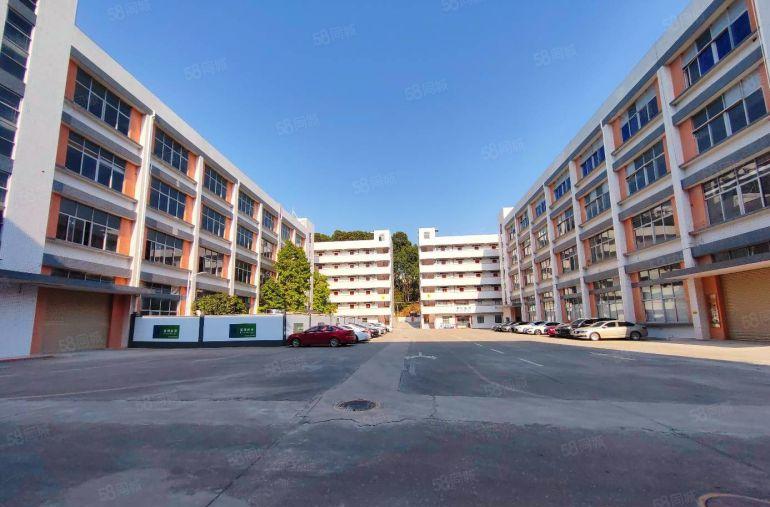 龙华观澜竹村地铁站附近原房东楼上2000平现场装修厂房出租