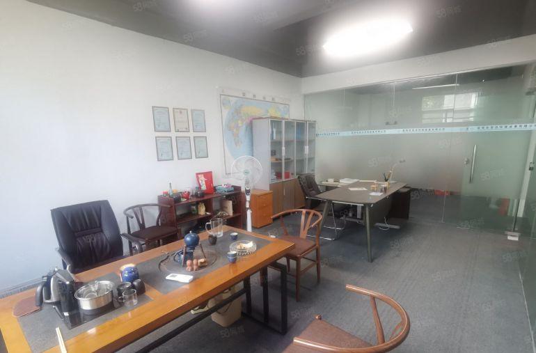 龙华清湖北地铁站楼上精装修340平厂房出租