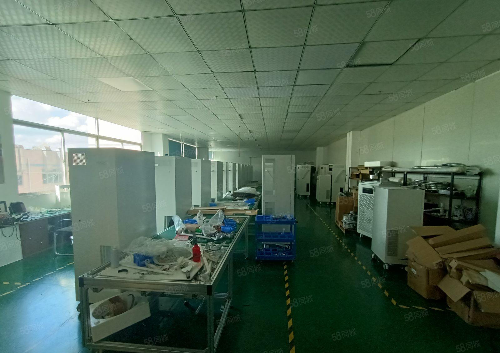 观澜环观中路楼上800平整层有精装修地坪漆厂房带无净车间。