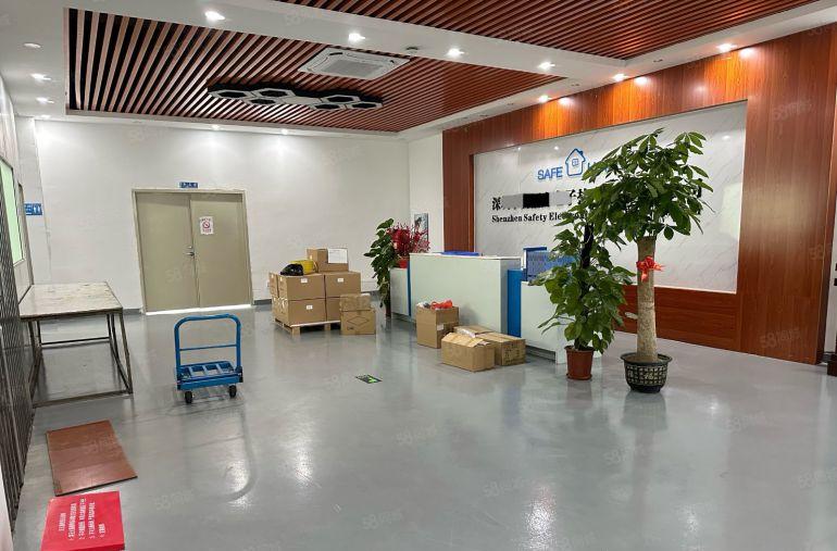 观澜高速口2000平方豪华精装修工业园红本厂房出租无转让费