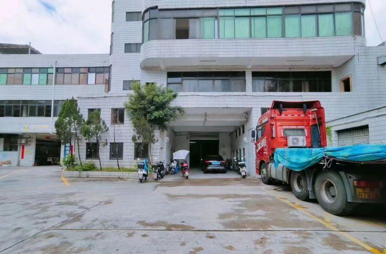 龙华龙大高速口原房东一楼650平仓库出租进车方便停车免费