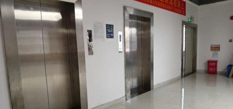 龙华原房东工业园新出单层面积2050平精装修厂房出租可分租