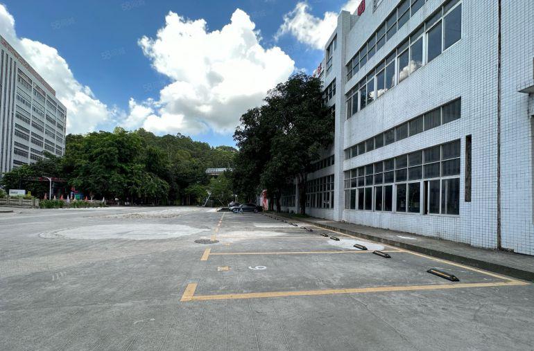 160平起分龙华元芬地铁口原房东红本厂房仓库办公室空地大好停