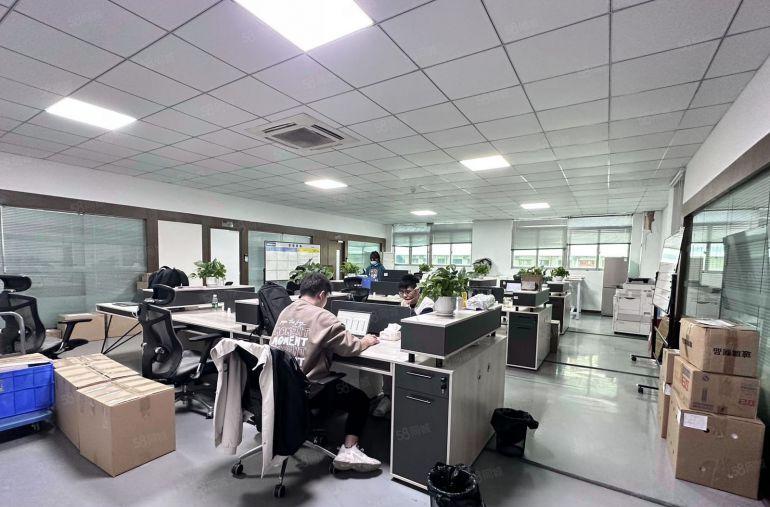 200平起龙华大浪羊台山地铁口2000平精装办公厂房仓库出租