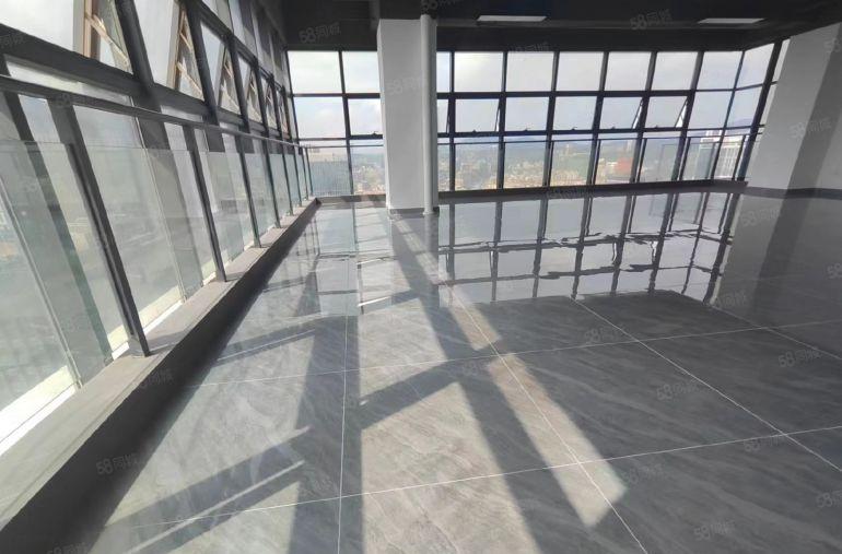 深圳北站旁176平精装办室3面采光全新的地面瓷砖原业主直租