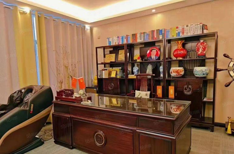 龙华地铁口200米独院独栋厂房低出租实际面积3000平精装修