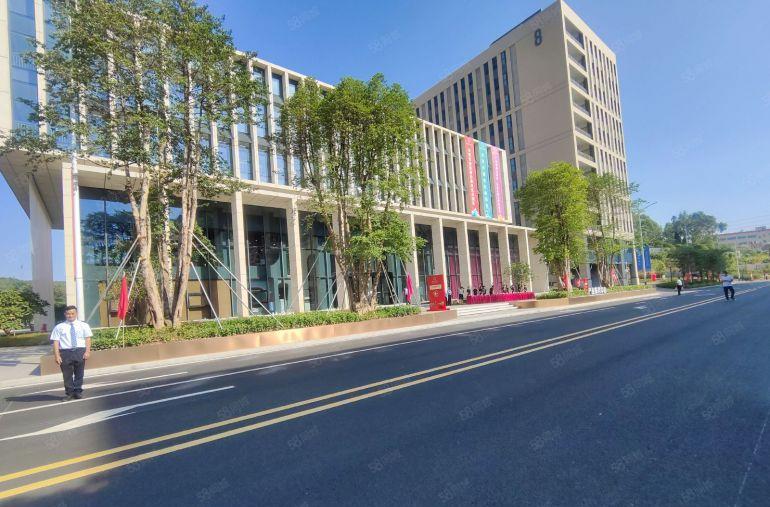 龙华中心区主干道边可以买的厂房50年独立红本产权，交通方便