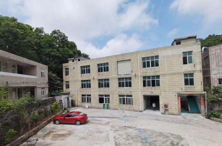 独门独院厂房3000平方招租，价格只要23.8元平方。