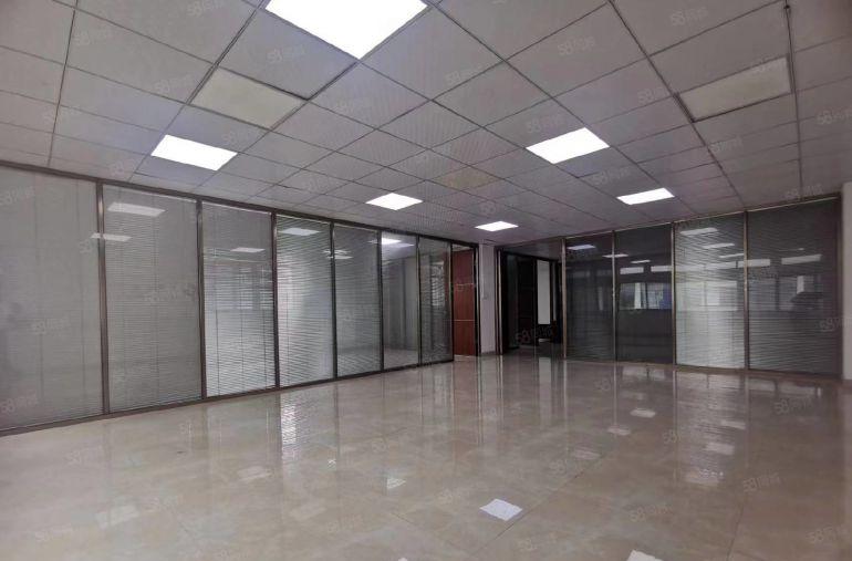 龙华大浪南路厂房290平，3加1玻璃隔间