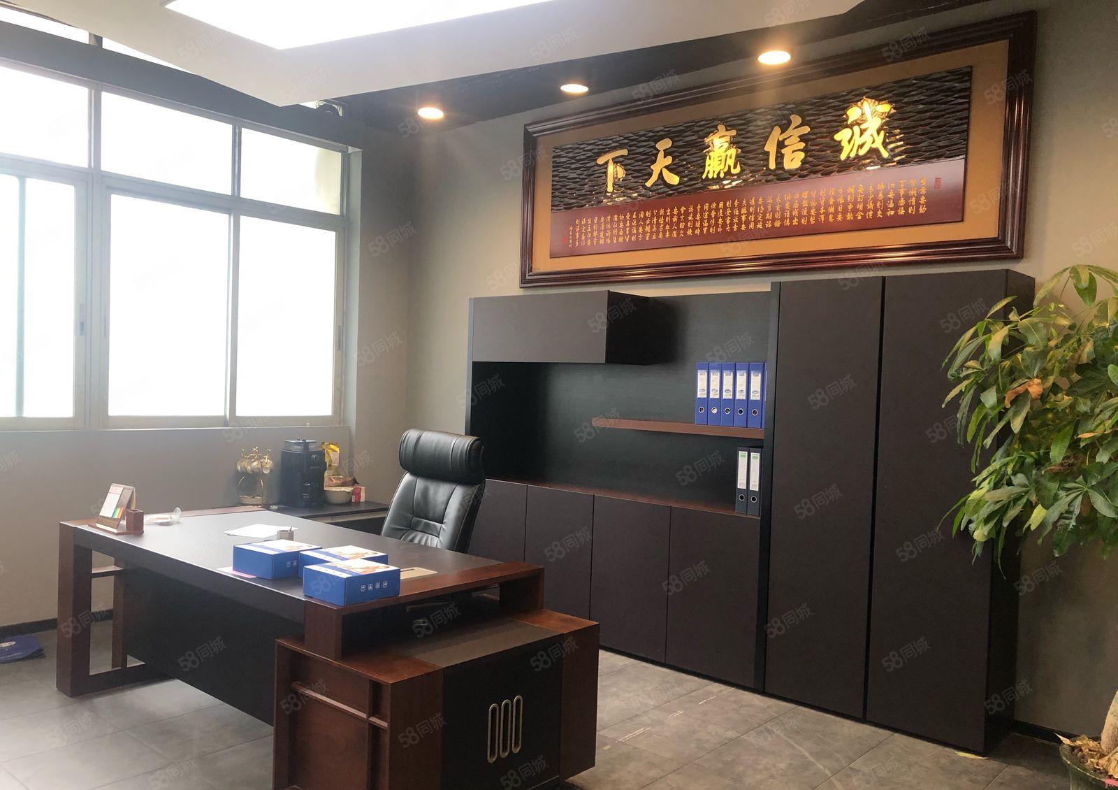 30块一平实际面积出租，龙华大浪高新产业园区980平精装修